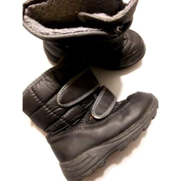 Cat & Jack Other - Cat and Jack kids Size 7-8 black winter fur lined snow boots hook loop closure